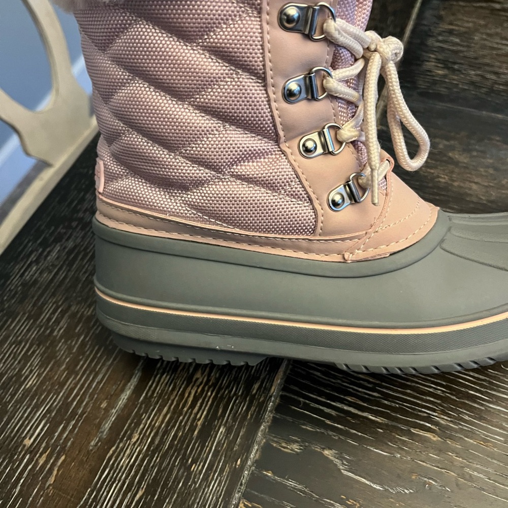 Girls’ London Fog snow/rain boots. - Picture 5 of 7